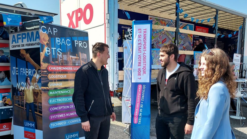 La Caravane des métiers prend le train
