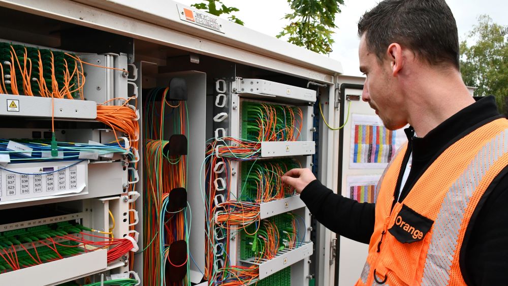 Intervention technicien fibre © Orange