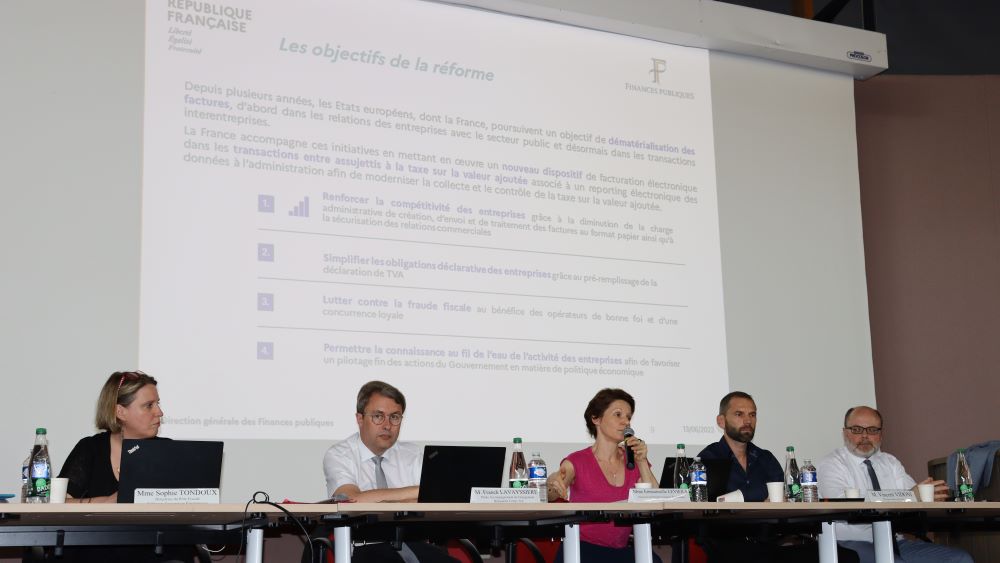 Réunion d’échanges sur la facturation électronique. ©Carole Muet