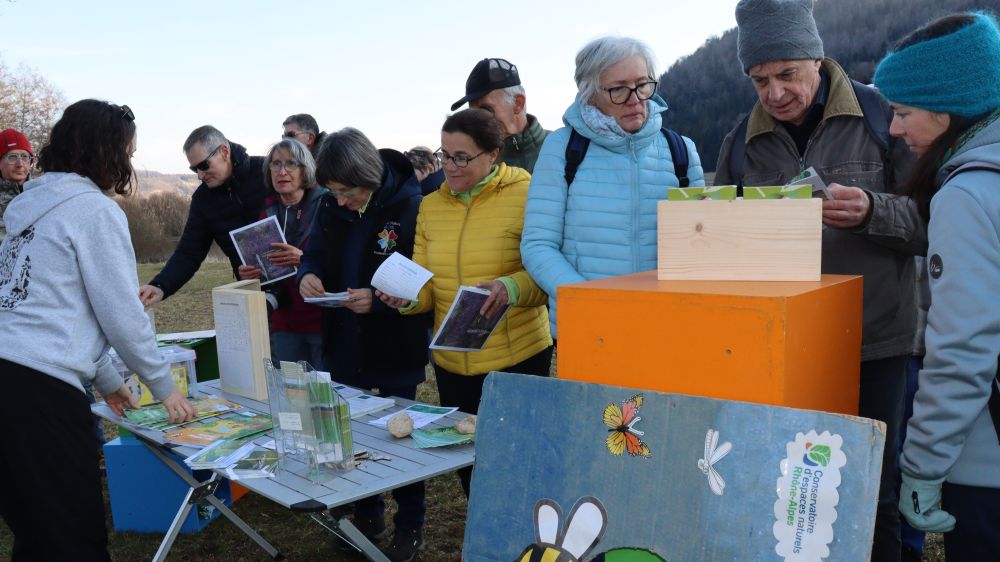 Sur le stand du Conservatoire d'espaces naturels pour en découvrir les missions. © Carole Muet