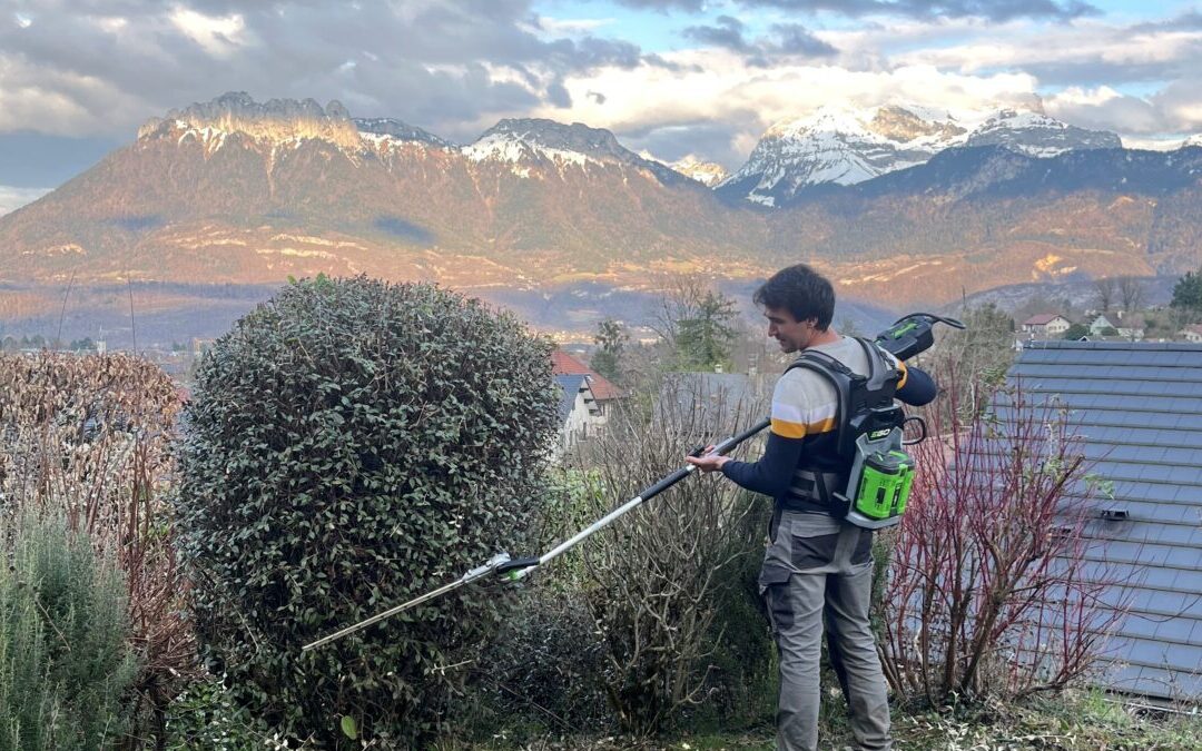 Haute-Savoie : « Silence ça coupe », un paysagiste écoresponsable