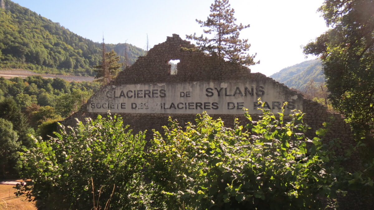 Les Glacières de Sylans.