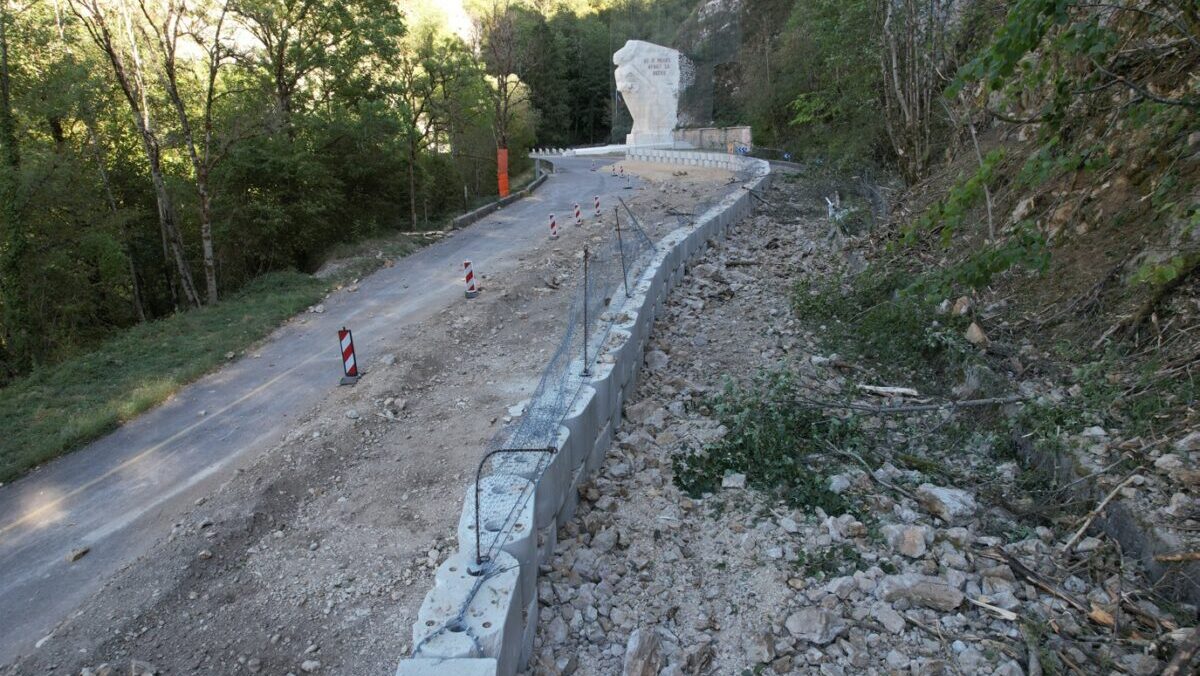 Éboulement RD1084 © CD 01