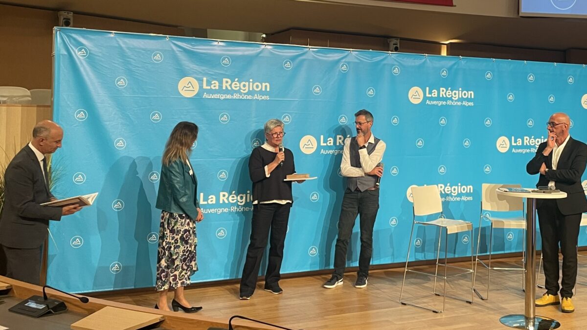 Lors de la remise des prix du concours Valeurs d’exemples. © CAUE01